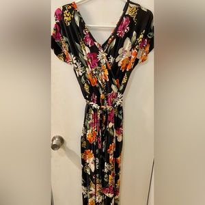 Latched Mama Vneck jumpsuit- size Large “Tangerine Floral”.